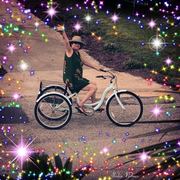 Poshmark profile picture for @stinger